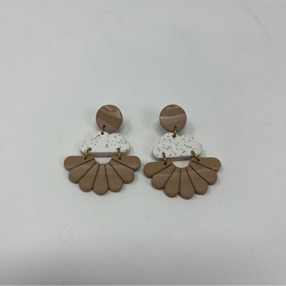 CLAY STATEMENT DROP EARRINGS - Picture 3 of 12